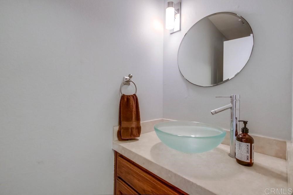 1921 Avenida Joaquin Encinitas, CA 92024 - Photo 10 of 50