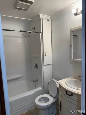 $1,450 | 214 Hoover Avenue, Tonawanda, NY 14217