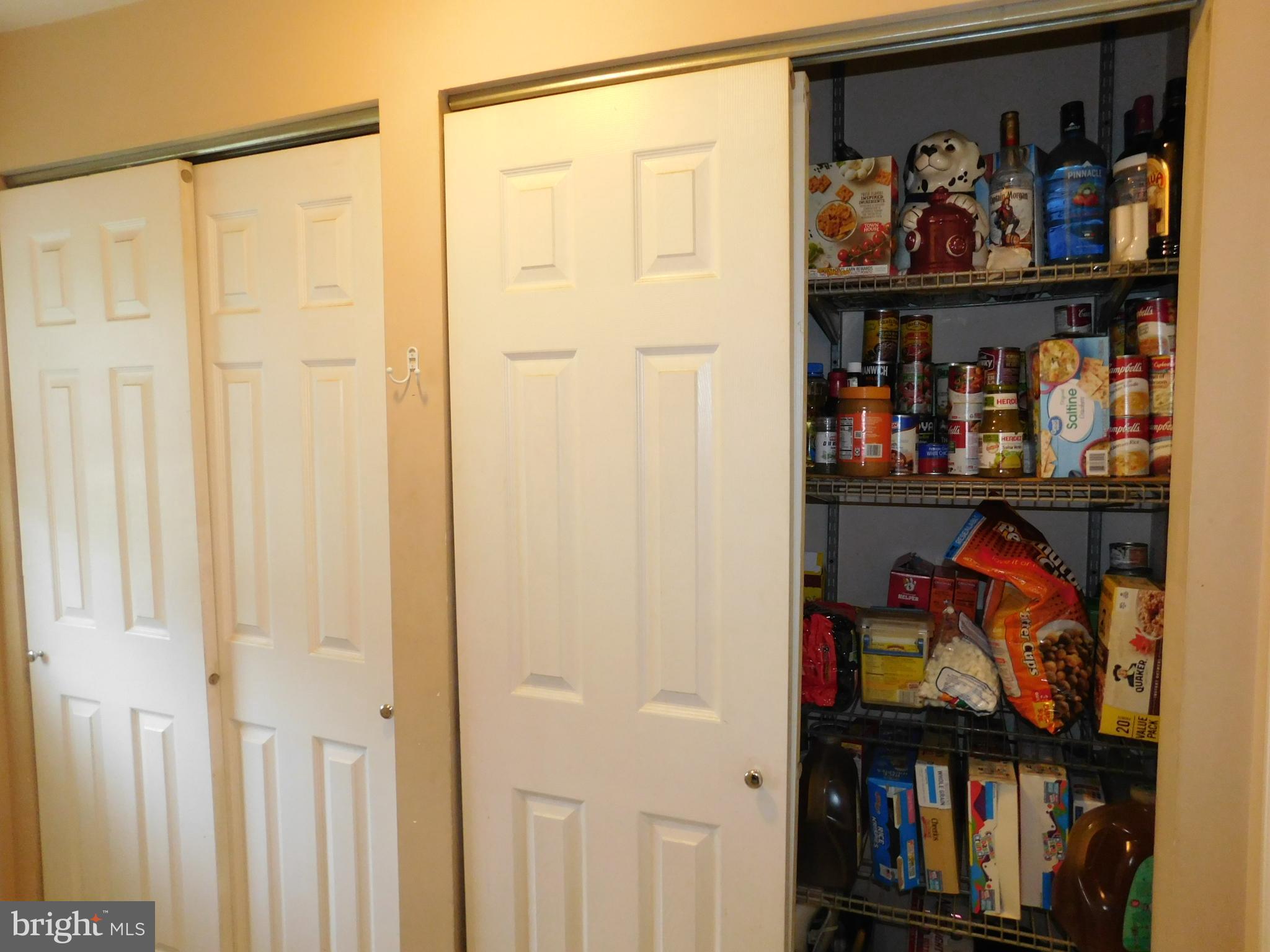 817 Union Landing Road Cinnaminson, NJ 08077 - Photo 14 of 30 2 pantrys