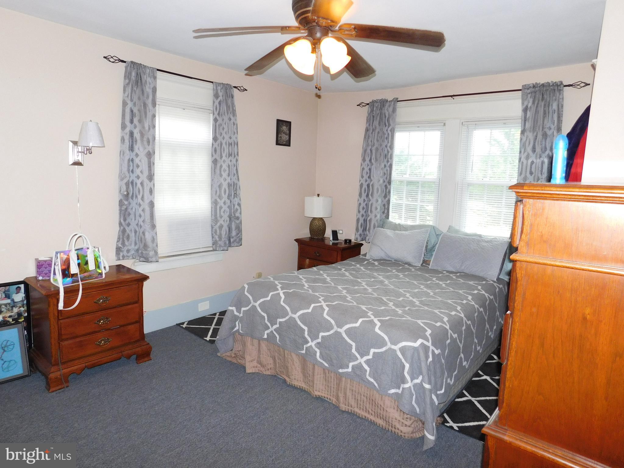 817 Union Landing Road Cinnaminson, NJ 08077 - Photo 17 of 30 Main Bedroom with ceiling fan