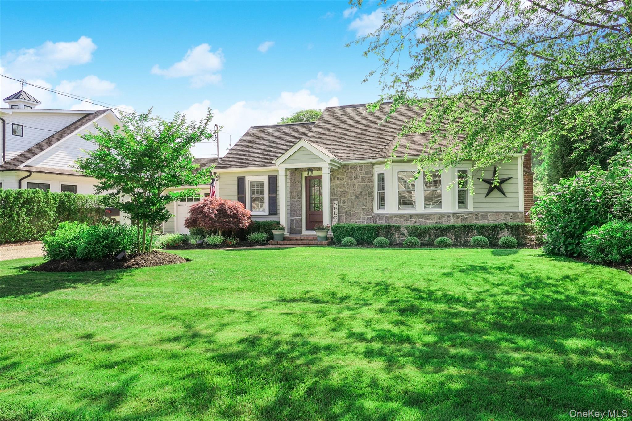 7 Country Club Road Bellport, NY 11713 - Photo 2 of 45