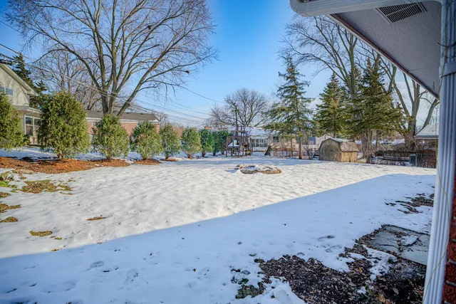 $289,900 | 307 Hill Avenue, North Aurora, IL 60542