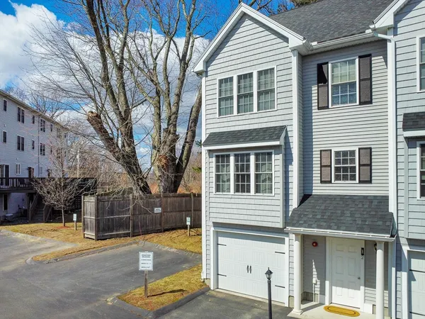 $529,900 | 2 Cross Road, Unit 2, Haverhill, MA 01835