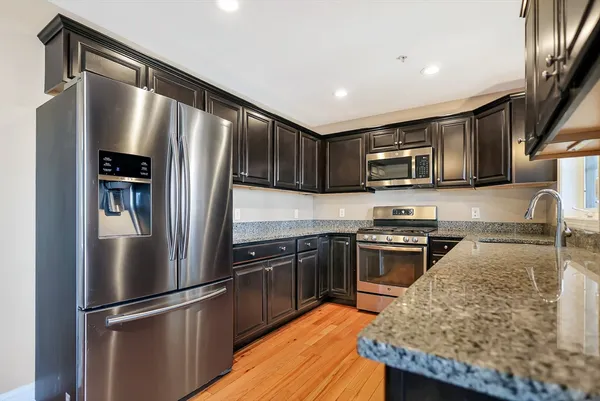 $519,900 | 2 Cross Road, Unit 2, Haverhill, MA 01835