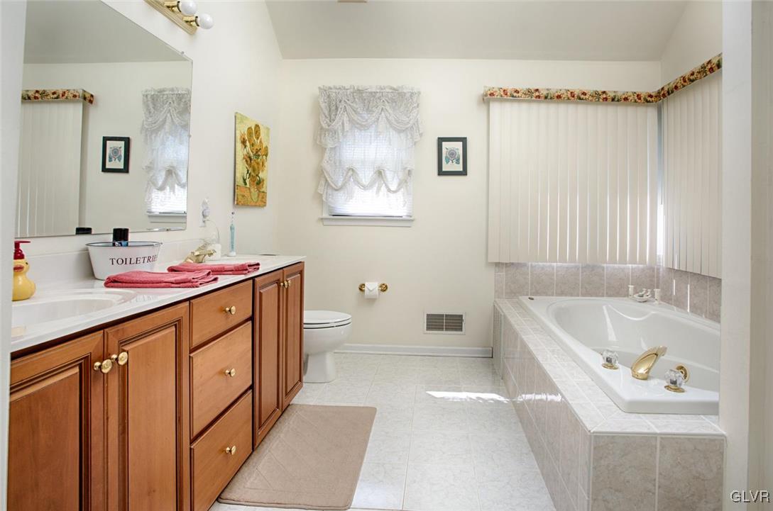 90 Morvale Road Easton, PA 18042 - Photo 23 of 38