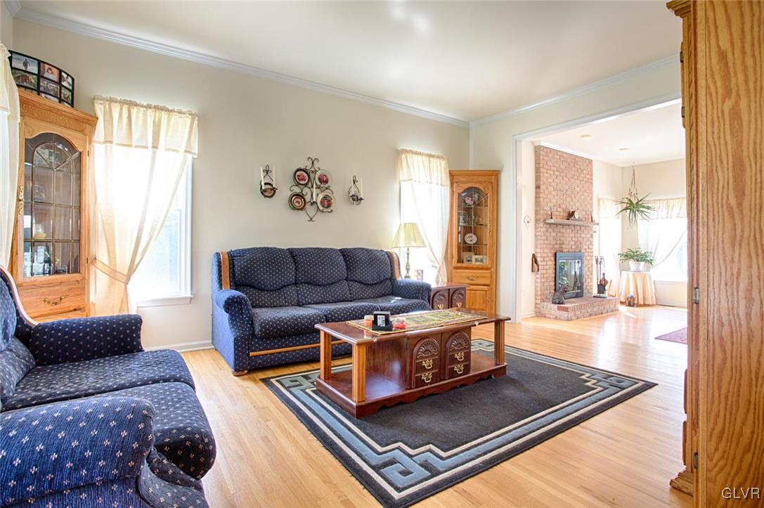 90 Morvale Road Easton, PA 18042 - Photo 4 of 38 a living room with furniture and a window