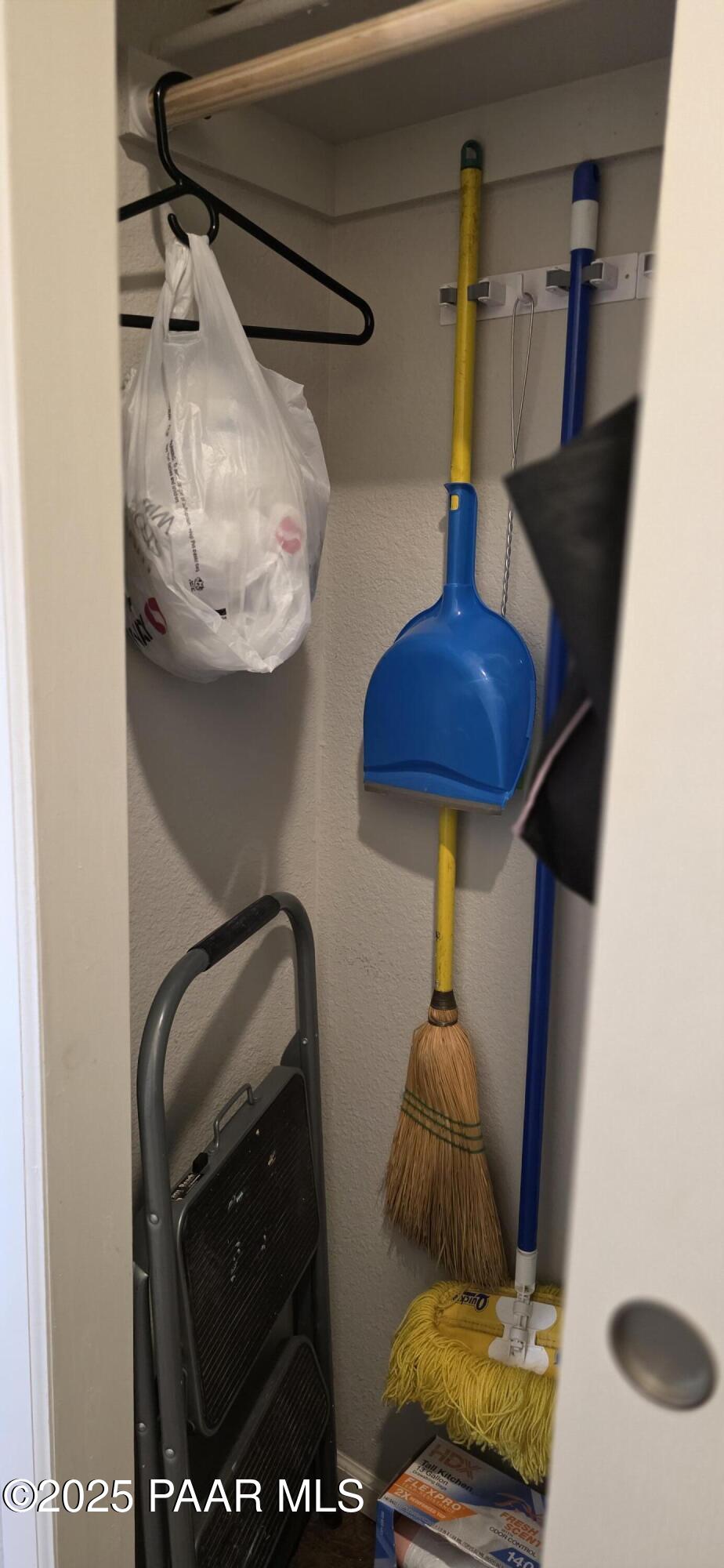 1386 Canyon Road Ash Fork, AZ 86320 - Photo 14 of 39 20250916_114435