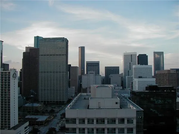 $1,400 | 2016 Main Street, Unit 2505, Houston, TX 77002