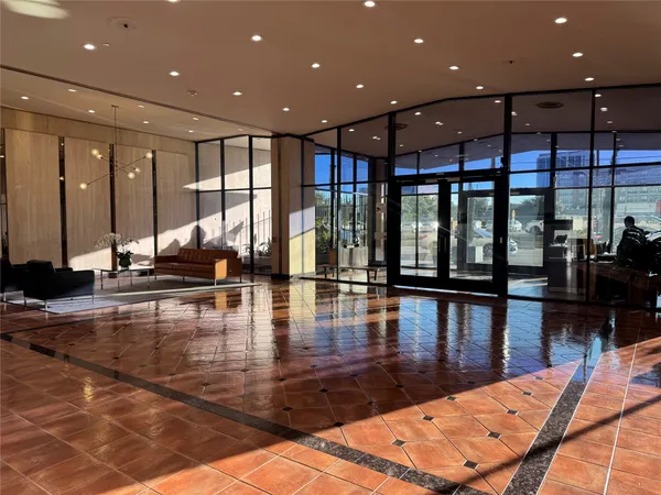 $1,400 | 2016 Main Street, Unit 2505, Houston, TX 77002