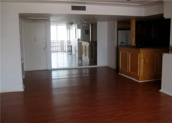 $1,400 | 2016 Main Street, Unit 2505, Houston, TX 77002