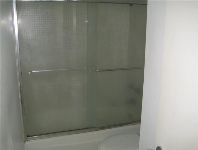 2016 Main Street, Unit 2505 Houston, TX 77002 - Photo 8 of 26 bathroom