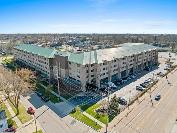 $359,900 | 400 North Richmond Street, Unit 518, Appleton, WI 54911