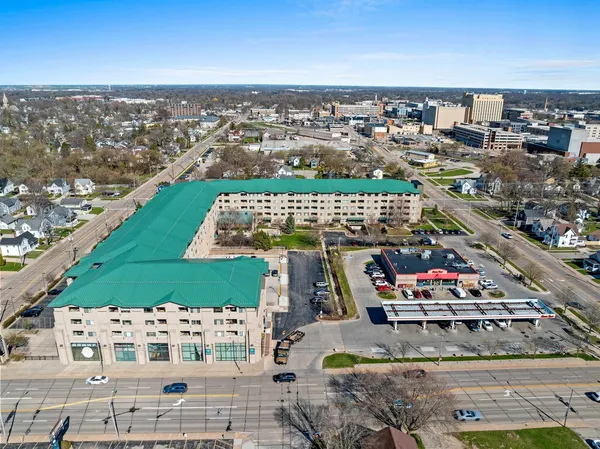 $359,900 | 400 North Richmond Street, Unit 518, Appleton, WI 54911