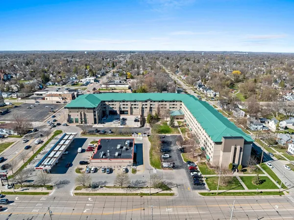 $359,900 | 400 North Richmond Street, Unit 518, Appleton, WI 54911