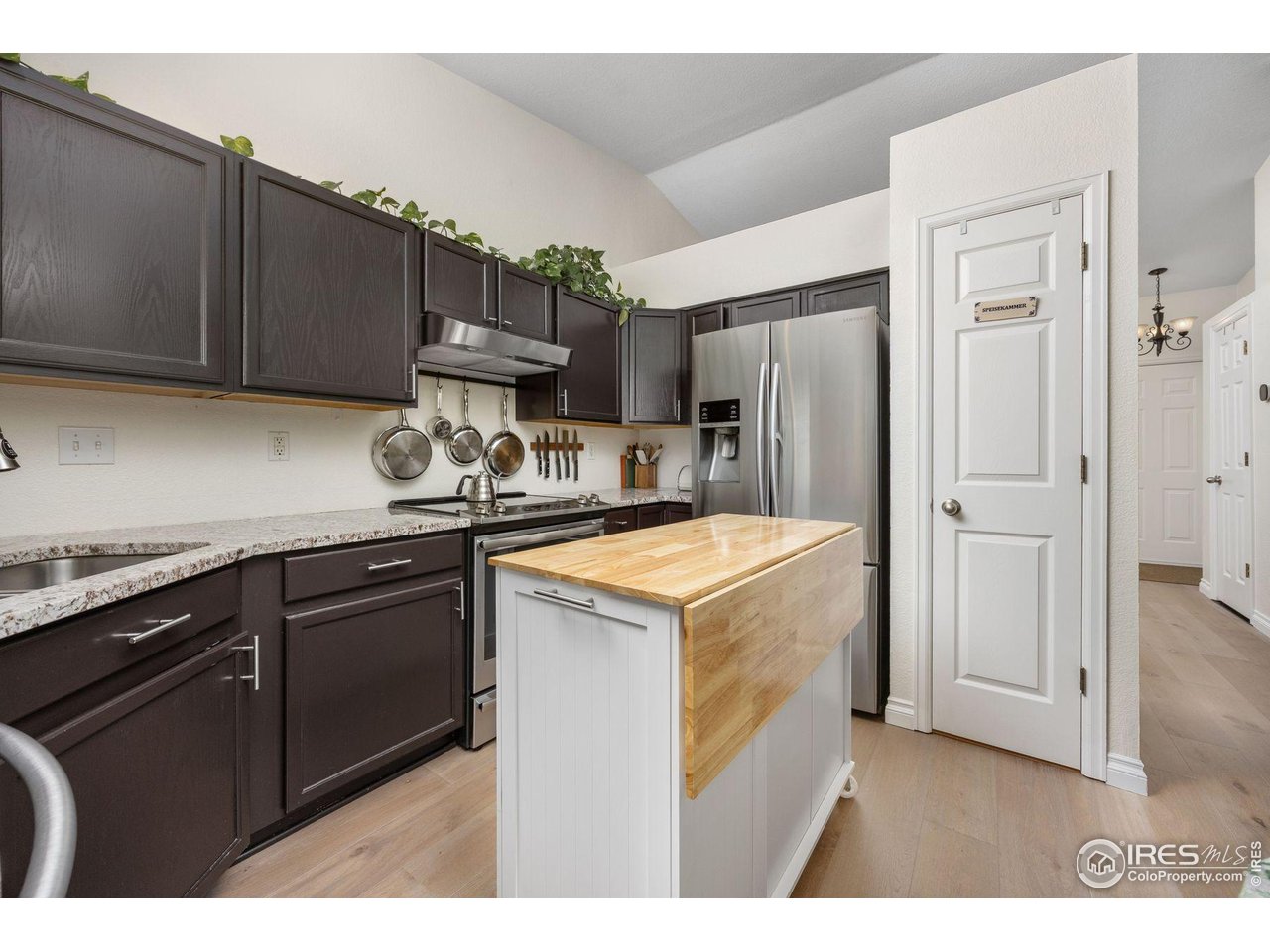 1337 Trail Ridge Road Longmont, CO 80504 - Photo 7 of 32