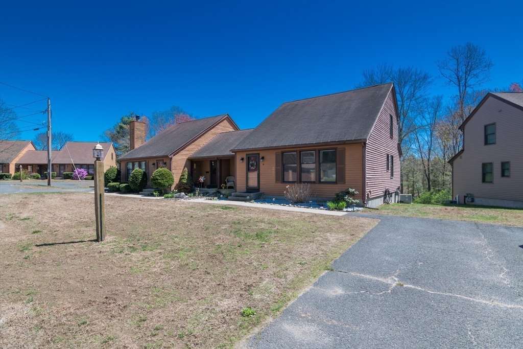 40 Ware Road, Unit 4 Belchertown, MA 01007 - Photo 2 of 35 Gallery Image 2