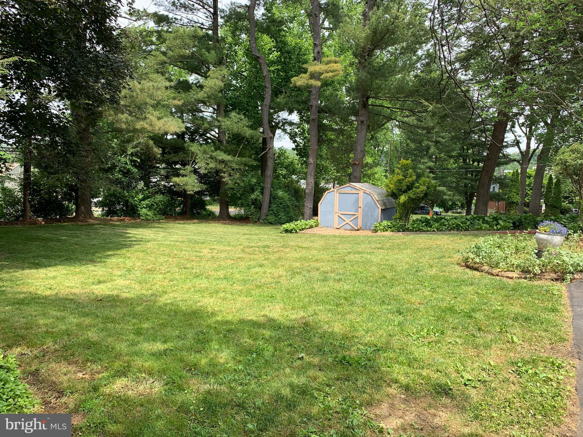 2404 Boyd Road Huntingdon Valley, PA 19006 - Photo 27 of 31