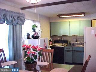 22 Quickset Road Levittown, PA 19057 - Photo 4 of 6 Gallery Image 4