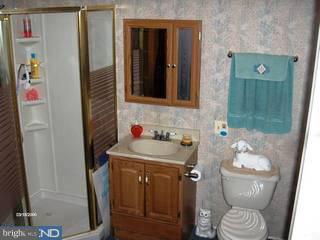 22 Quickset Road Levittown, PA 19057 - Photo 6 of 6 Gallery Image 6