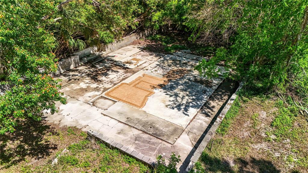 9240 Creston Avenue New Port Richey, FL 34654 - Photo 13 of 39 a view of yard with green space
