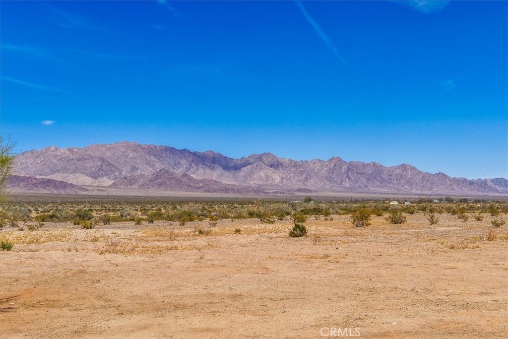 84320 McCombie Road Twentynine Palms, CA 92277 - Photo 31 of 57 a view of an ocean with a lake