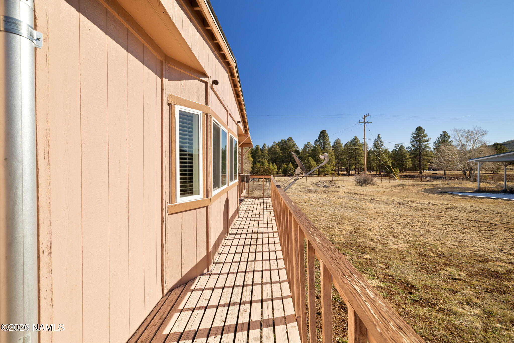 1050 North Arpt Road Williams, AZ 86046 - Photo 20 of 29 a view of balcony with floor