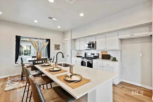 $320,000 | 522 North Lucy Lane, Nampa, ID 83687