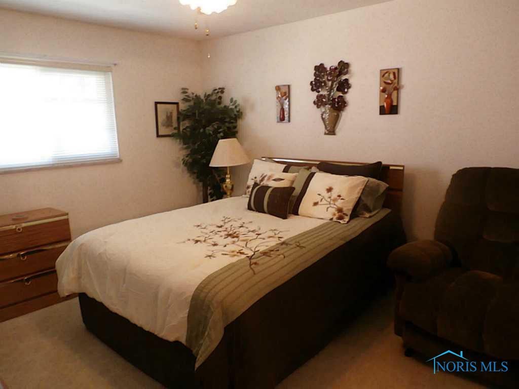 4048 Gilhouse Road Toledo, OH 43623 - Photo 11 of 16 Bedroom.