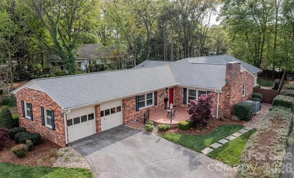 $599,000 | 923 1st Street Northeast, Hickory, NC 28601