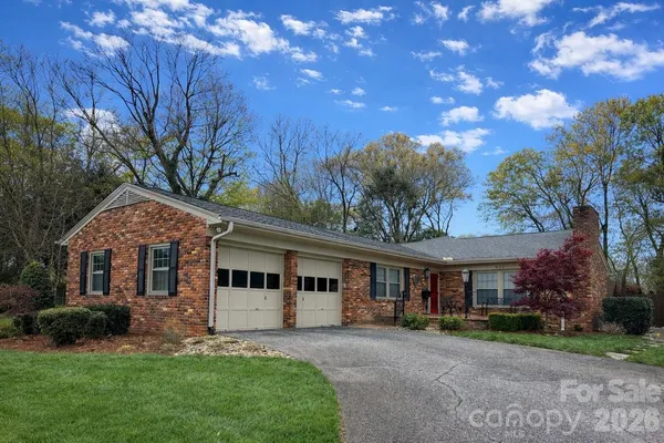$599,000 | 923 1st Street Northeast, Hickory, NC 28601