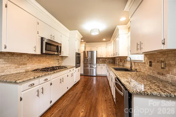 $599,000 | 923 1st Street Northeast, Hickory, NC 28601