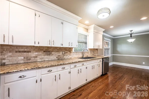 $599,000 | 923 1st Street Northeast, Hickory, NC 28601