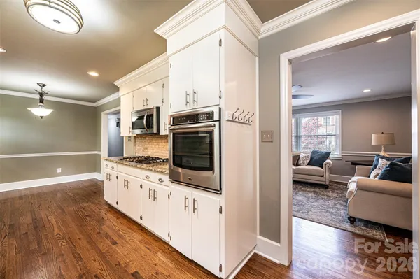 $599,000 | 923 1st Street Northeast, Hickory, NC 28601