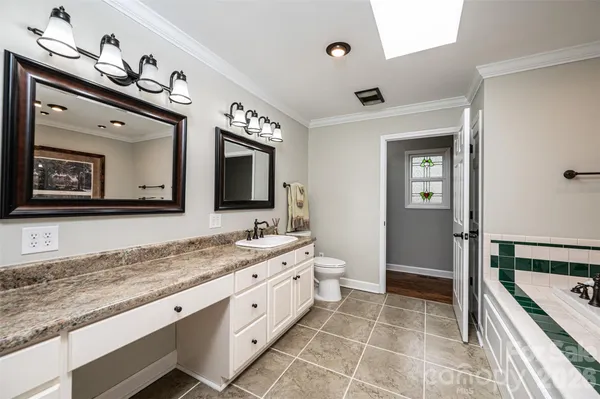 $599,000 | 923 1st Street Northeast, Hickory, NC 28601