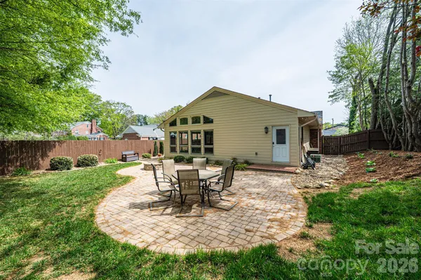 $599,000 | 923 1st Street Northeast, Hickory, NC 28601