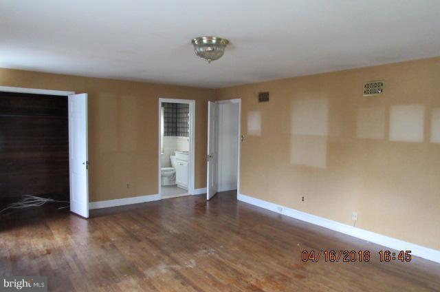 5506 Greenleaf Road Baltimore, MD 21210 - Photo 22 of 30 Bedroom (Master)