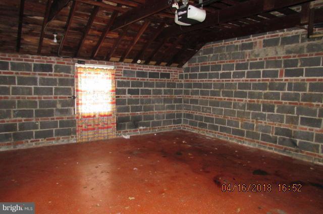 5506 Greenleaf Road Baltimore, MD 21210 - Photo 4 of 30 GARAGE INTERIOR