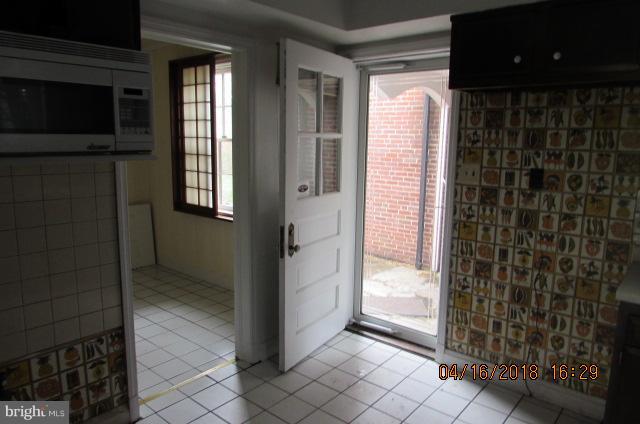 5506 Greenleaf Road Baltimore, MD 21210 - Photo 10 of 30 Interior (General)