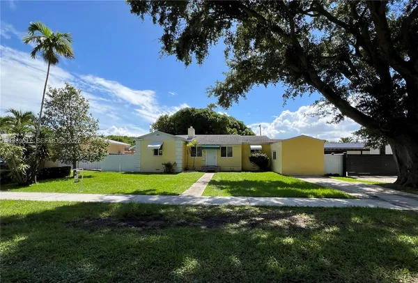 $4,500 | 432 Palmetto Drive, Miami Springs, FL 33166