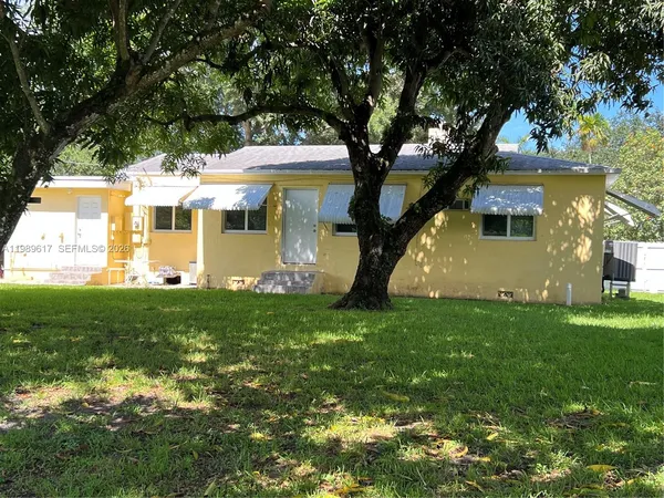 $4,500 | 432 Palmetto Drive, Miami Springs, FL 33166