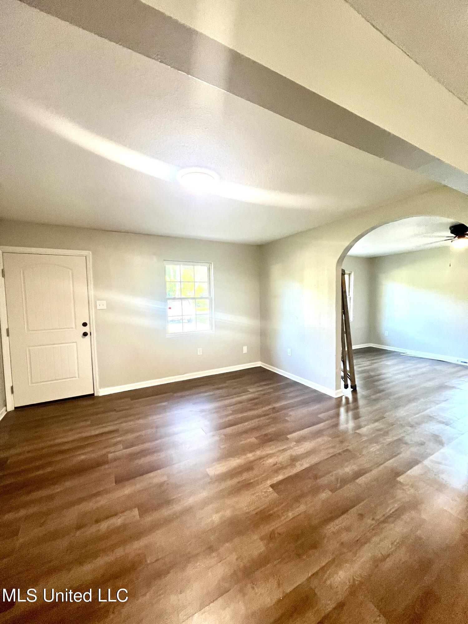 3507 Lawrence Street Moss Point, MS 39563 - Photo 2 of 11 Lawrence Living Room