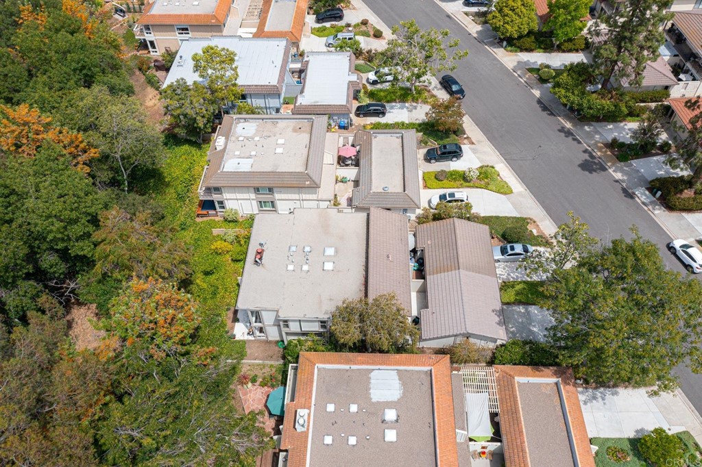 3112 Via De Caballo Encinitas, CA 92024 - Photo 26 of 31 an aerial view of residential house with outdoor space and swimming pool