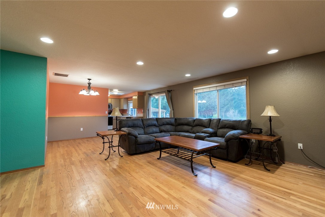 9136 173rd Avenue Southwest Rochester, WA 98579 - Photo 11 of 20