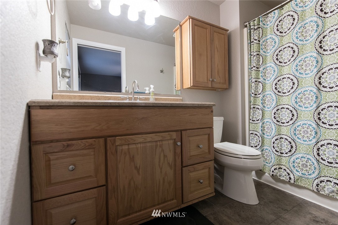 9136 173rd Avenue Southwest Rochester, WA 98579 - Photo 5 of 20