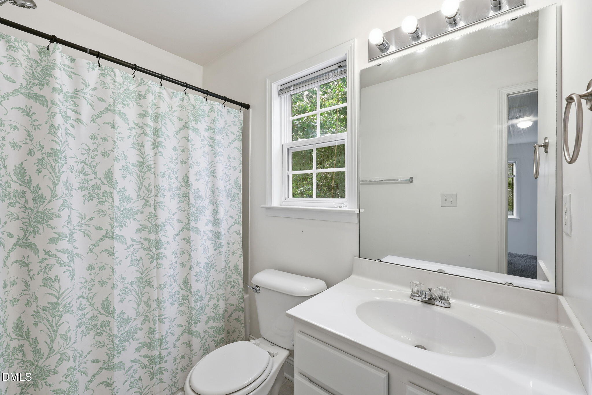 197 Depot Ridge Road Garner, NC 27529 - Photo 18 of 35 32 bathroom