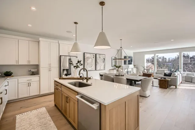 $1,450,000 | 5615 Buffington Lane, Shorewood, MN 55331