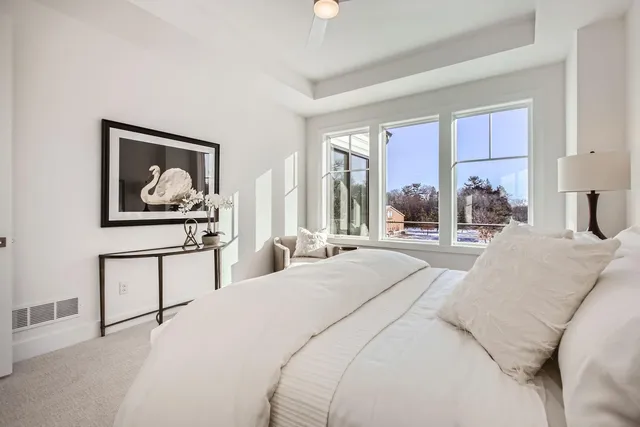 $1,450,000 | 5615 Buffington Lane, Shorewood, MN 55331