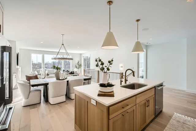 $1,450,000 | 5615 Buffington Lane, Shorewood, MN 55331