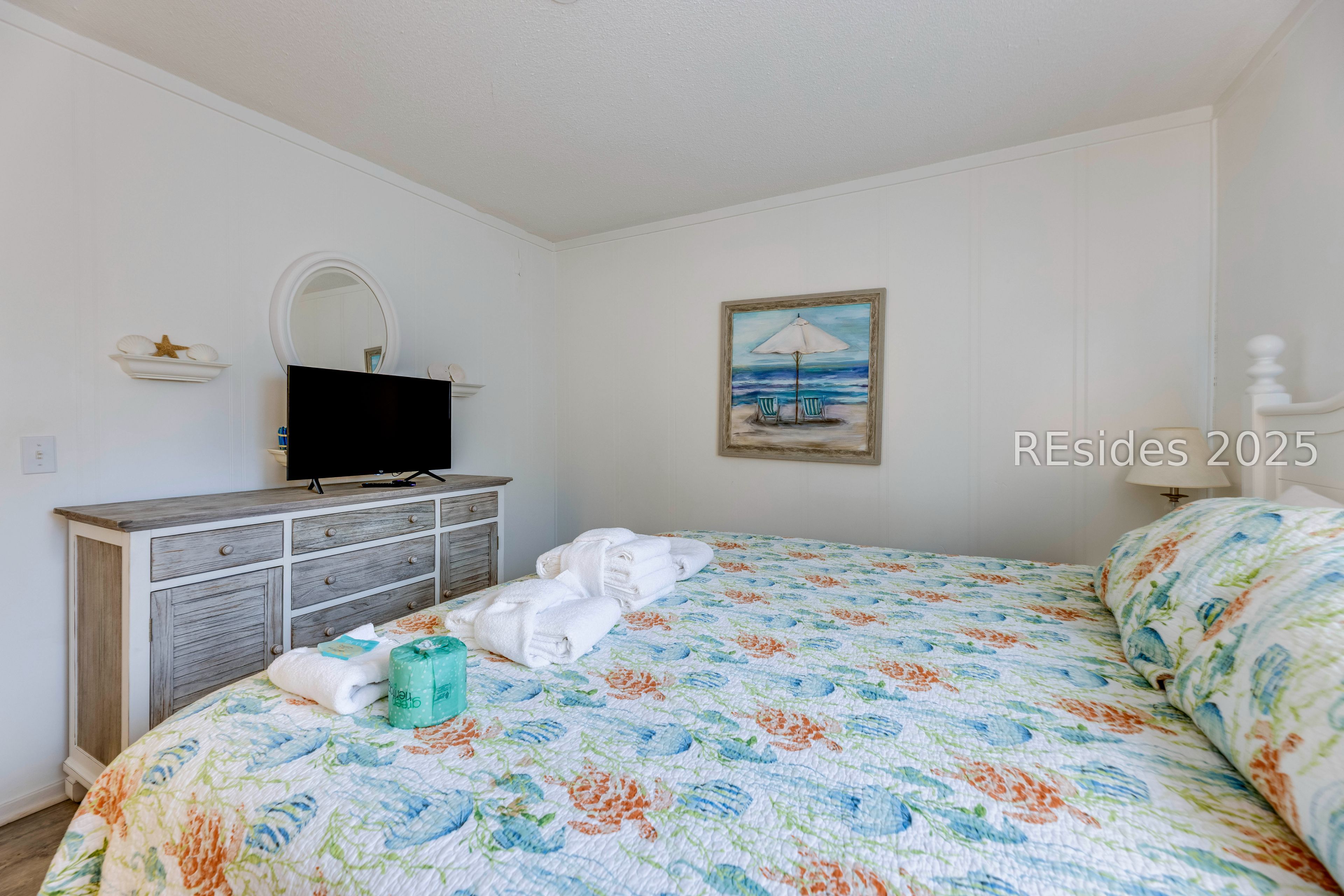 40 Folly Field Road, Unit 244 Hilton Head Island, SC 29928 - Photo 12 of 25 Main bedroom.