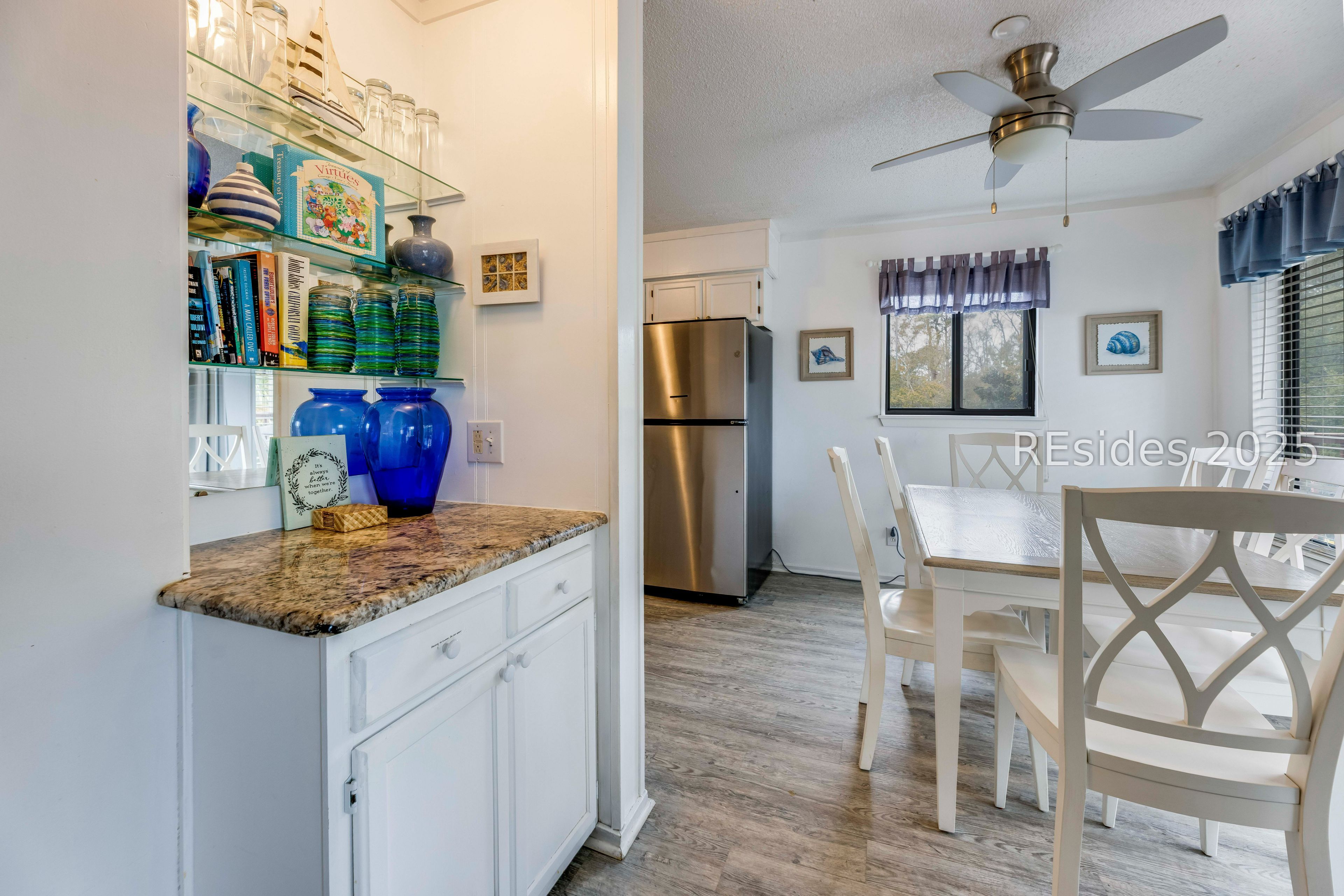 40 Folly Field Road, Unit 244 Hilton Head Island, SC 29928 - Photo 8 of 25 Extra window adds light to DR and Kitchen.